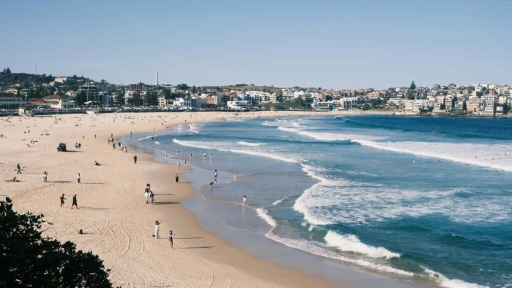 Practical, street-smart guide for Nigerian advertisers to find Malaysia Threads creators for joint campaigns step-by-step sourcing, vetting, outreach and cultural tips.