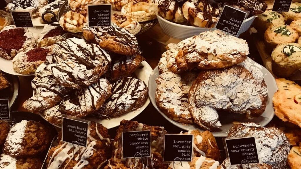 Practical guide for Nigerian advertisers on finding United States Reddit creators who make viral videos step-by-step sourcing, outreach, legal tips, and platform signals to watch.