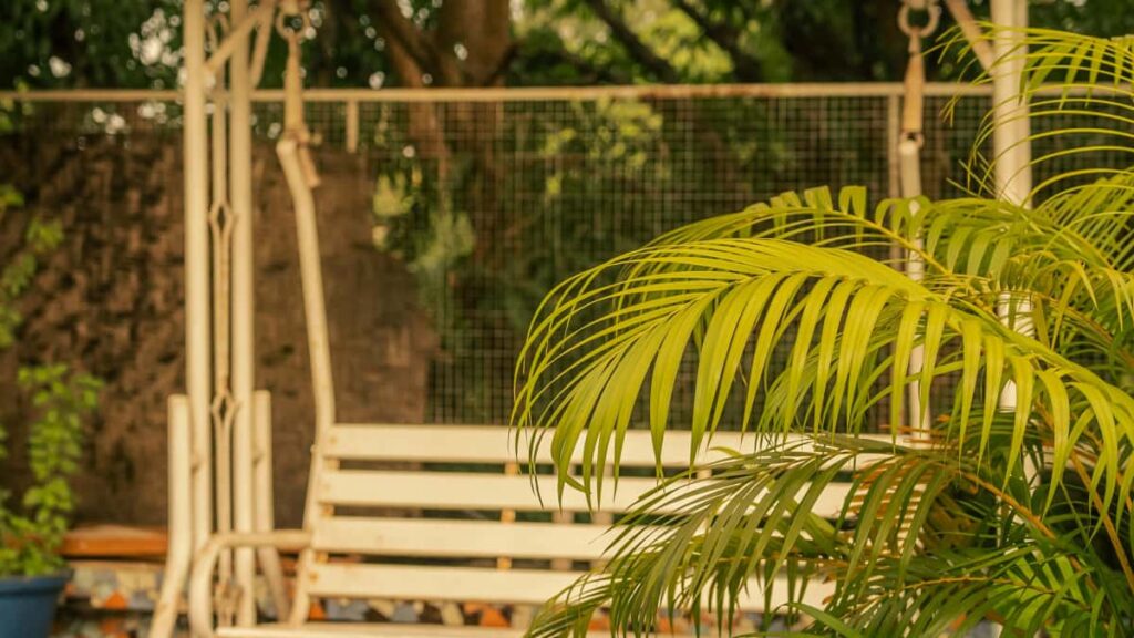 Practical steps for Nigerian beauty creators to reach Hungary brands on Moj, land ambassador deals, and scale cross-border collabs in 2026.